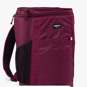 Igloo Backpack Cooler Insulated Soft Sided Bag Black Cherry 28 Can Capacity NWT